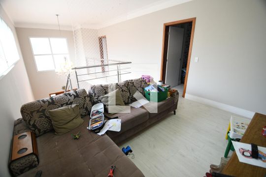 Sala de TV 2 de casa de condomínio à venda com 3 quartos, 320m² em Vila Hollândia, Campinas