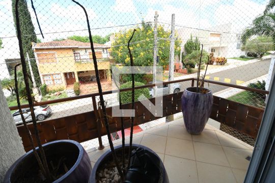 Quarto Suíte 2 - Sacada de casa de condomínio à venda com 3 quartos, 320m² em Vila Hollândia, Campinas