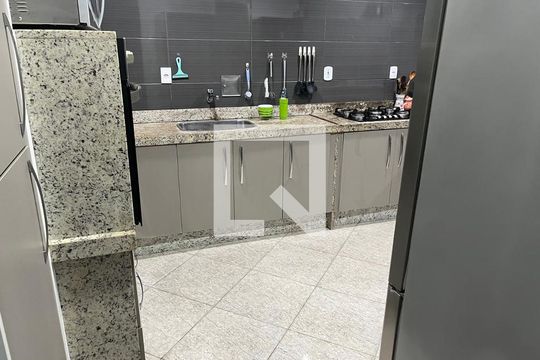 Cozinha de casa à venda com 4 quartos, 350m² em Todos Os Santos, Rio de Janeiro