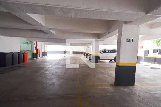 Garagem de apartamento à venda com 3 quartos, 160m² em Fernão Dias, Belo Horizonte