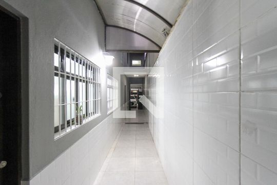 Corredor Externo de casa à venda com 3 quartos, 155m² em Vila Ema, São Paulo