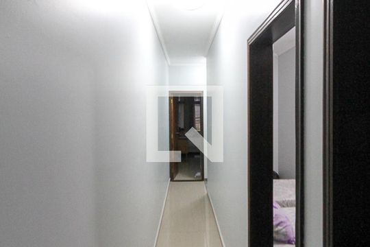 Corredor de casa à venda com 3 quartos, 155m² em Vila Ema, São Paulo