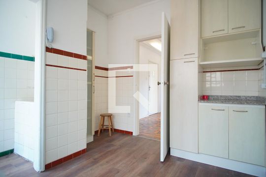 Cozinha de apartamento à venda com 3 quartos, 106m² em Independência, Porto Alegre