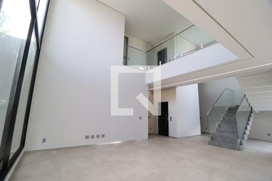 Sala de casa de condomínio para alugar com 5 quartos, 500m² em Jardim Sul, Uberlândia