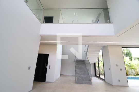 Sala de casa de condomínio para alugar com 5 quartos, 500m² em Jardim Sul, Uberlândia