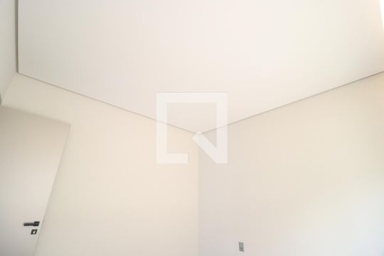 Quarto 1 de casa de condomínio para alugar com 5 quartos, 500m² em Jardim Sul, Uberlândia