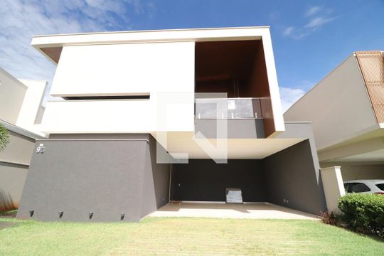 Fachada de casa de condomínio para alugar com 5 quartos, 500m² em Jardim Sul, Uberlândia