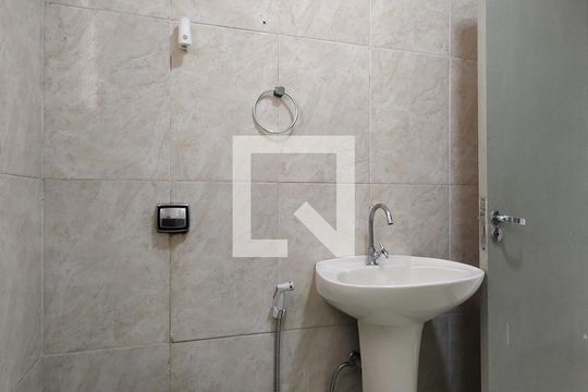 Banheiro 1 de casa de condomínio à venda com 3 quartos, 180m² em Anil, Rio de Janeiro