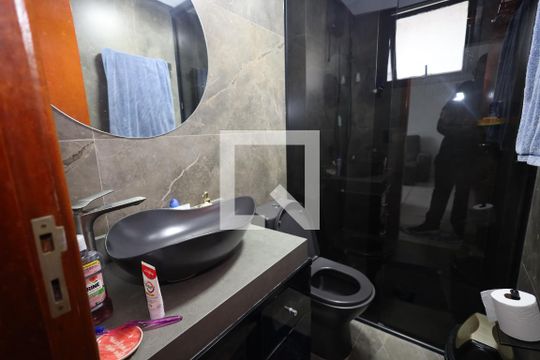 Banheiro Social de apartamento à venda com 2 quartos, 58m² em Vila dos Alpes, Goiânia