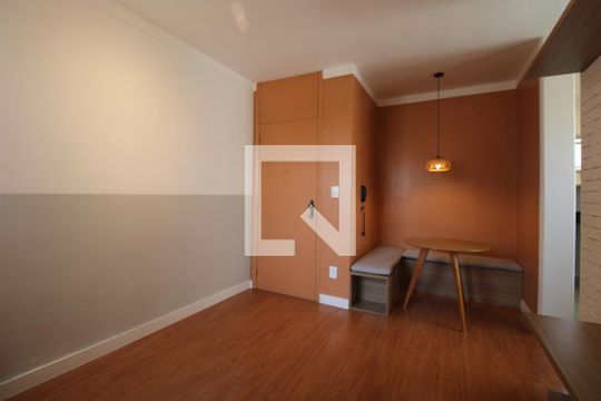 Sala de apartamento para alugar com 1 quarto, 46m² em Vila Jequitibas, Campinas