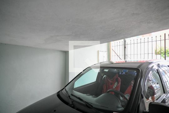 Garagem de casa à venda com 3 quartos, 200m² em Vila Brasilina, São Paulo