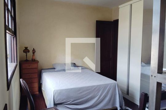 Casa à venda com 3 quartos, 160m² em Icaraí, Niterói