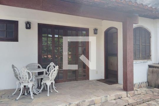 Casa à venda com 3 quartos, 160m² em Icaraí, Niterói
