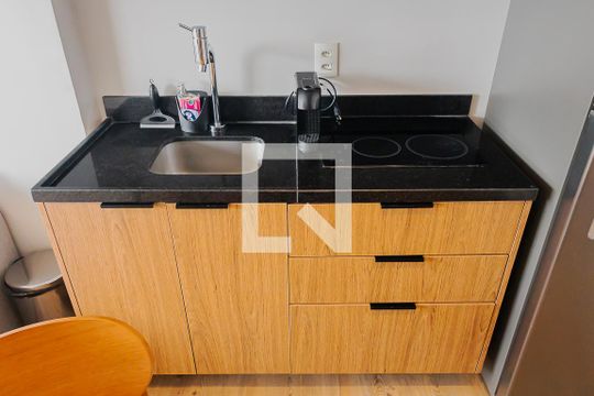 Cozinha de apartamento para alugar com 1 quarto, 35m² em Jardim Paulista, São Paulo