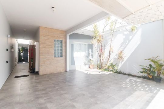 Garagem de casa para alugar com 3 quartos, 180m² em Residencial Colinas, Mogi das Cruzes
