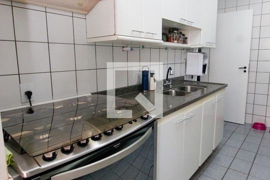 Cozinha de apartamento à venda com 4 quartos, 148m² em Vila Suzana, São Paulo
