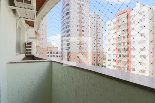 Sacada de apartamento para alugar com 1 quarto, 31m² em Águas Claras, Brasília
