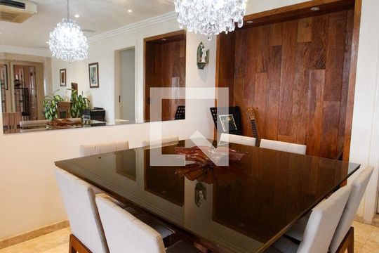 Sala de apartamento à venda com 4 quartos, 173m² em Morumbi, São Paulo