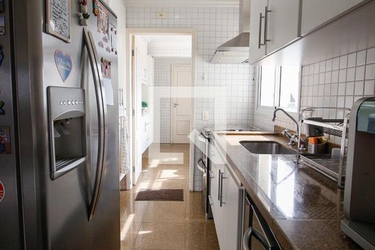 Cozinha de apartamento à venda com 4 quartos, 173m² em Morumbi, São Paulo