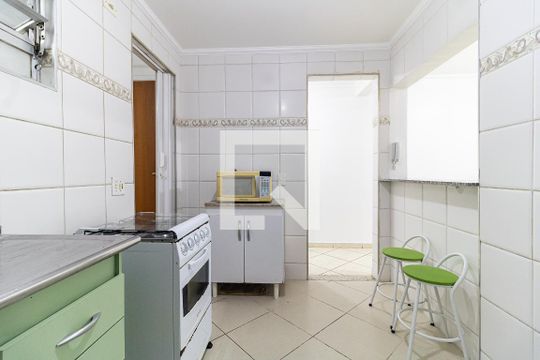 Cozinha de apartamento para alugar com 2 quartos, 71m² em Aclimação, São Paulo