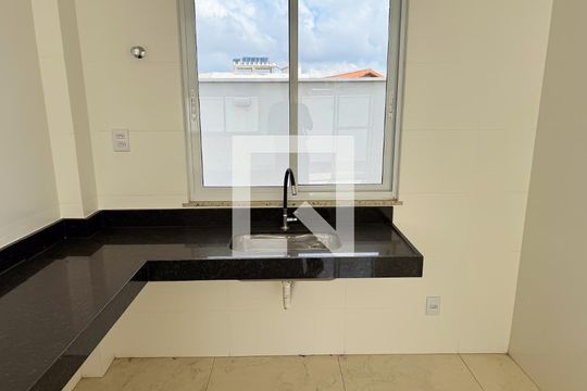 Cozinha de apartamento à venda com 3 quartos, 157m² em Araguaia, Belo Horizonte