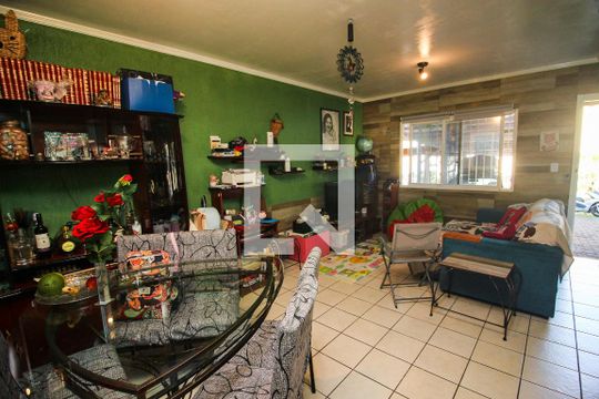 Sala de casa de condomínio à venda com 2 quartos, 118m² em Hípica, Porto Alegre