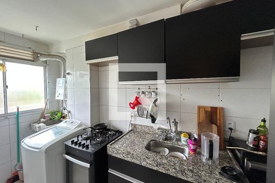 Cozinha de apartamento para alugar com 2 quartos, 47m² em Encantado, Rio de Janeiro