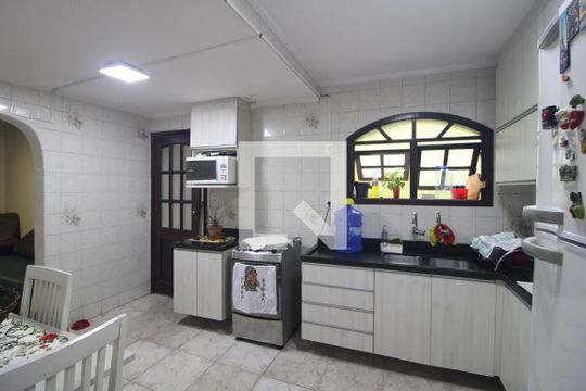 Cozinha de casa à venda com 3 quartos, 190m² em Jurubatuba, São Paulo