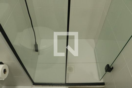 Banheiro da Suíte de apartamento para alugar com 1 quarto, 30m² em Pompeia, São Paulo