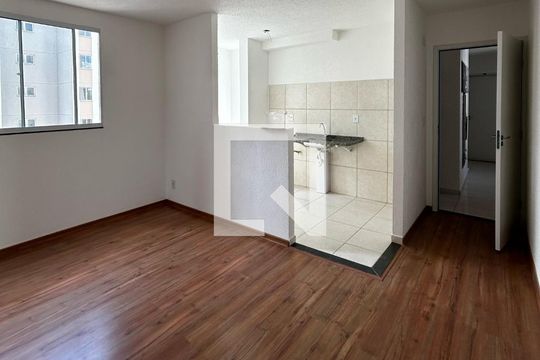 Sala de apartamento à venda com 2 quartos, 45m² em Chácara Contagem, Contagem