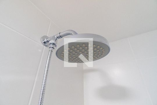 Banheiro de kitnet/studio para alugar com 1 quarto, 27m² em Vila Clementino, São Paulo