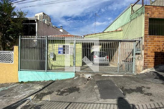 Fachada de casa à venda com 2 quartos, 93m² em Vila Gustavo, São Paulo