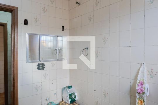 Banheiro social de casa à venda com 2 quartos, 275m² em Casa Verde Alta, São Paulo