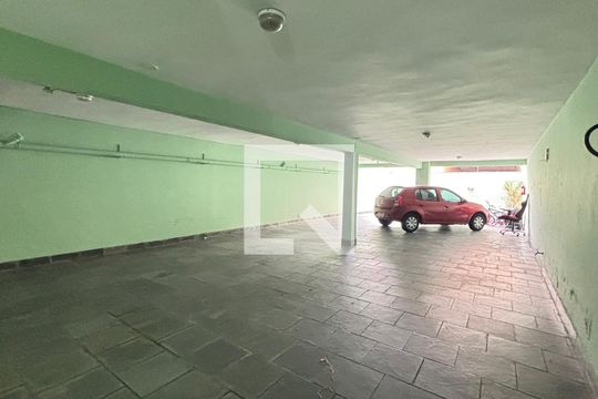 Garagem de apartamento para alugar com 3 quartos, 105m² em Vila Alzira, Santo André