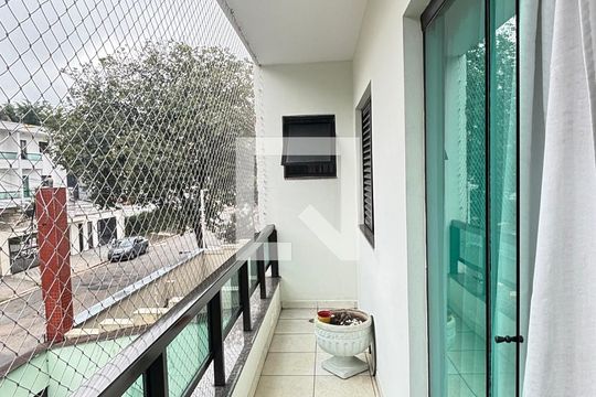 Sacada de apartamento para alugar com 3 quartos, 105m² em Vila Alzira, Santo André