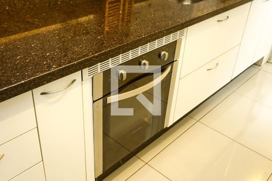 Cozinha de apartamento à venda com 2 quartos, 55m² em Parque Reboucas, São Paulo