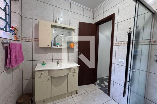 Banheiro/Suíte 1 de casa à venda com 4 quartos, 300m² em Rio Branco, São Leopoldo