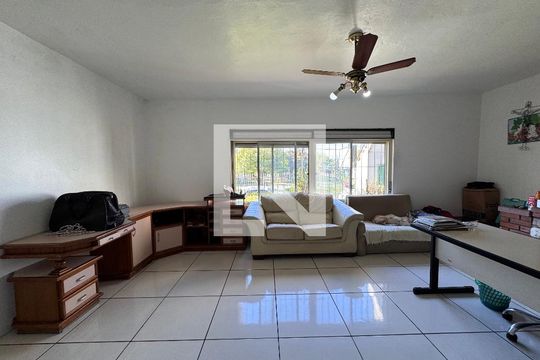 Sala de casa à venda com 4 quartos, 300m² em Rio Branco, São Leopoldo