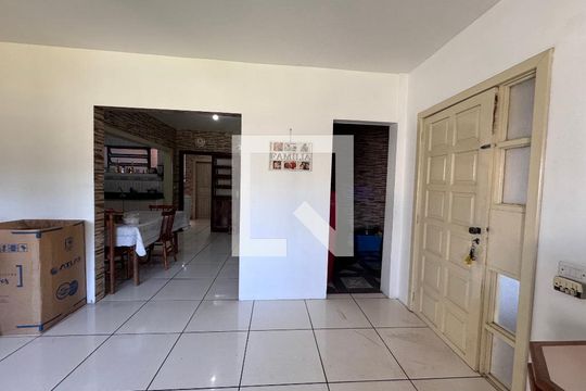 Sala de casa à venda com 4 quartos, 300m² em Rio Branco, São Leopoldo
