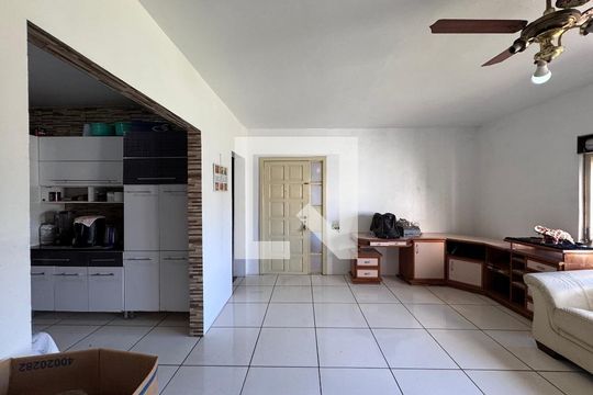 Sala de casa à venda com 4 quartos, 300m² em Rio Branco, São Leopoldo