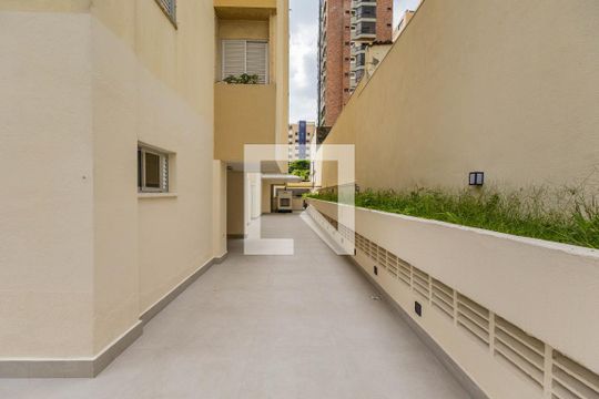 Acesso ao Hall de apartamento à venda com 2 quartos, 60m² em Brooklin, São Paulo
