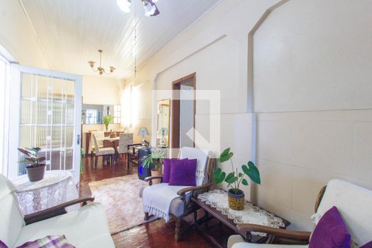 Casa à venda com 4 quartos, 150m² em Centro, Canoas