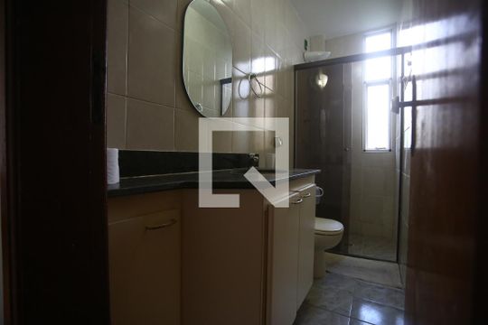 Banheiro de apartamento para alugar com 3 quartos, 56m² em Estoril, Belo Horizonte