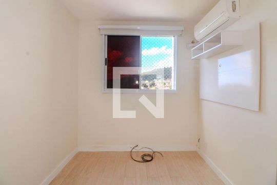 Quarto 2 de apartamento para alugar com 2 quartos, 50m² em Morro Santana, Porto Alegre