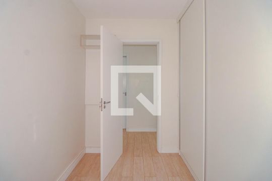 Quarto 1 de apartamento para alugar com 2 quartos, 50m² em Morro Santana, Porto Alegre
