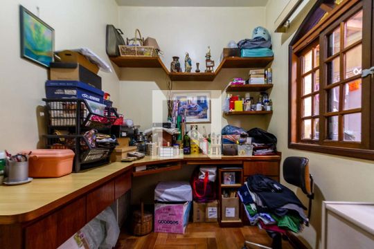 Escritório de casa à venda com 4 quartos, 146m² em Jardim Santa Josefina, São Paulo