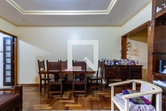 Sala de casa à venda com 4 quartos, 146m² em Jardim Santa Josefina, São Paulo