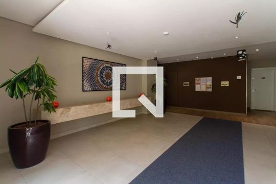 Hall social de apartamento à venda com 2 quartos, 61m² em Vila Endres, Guarulhos