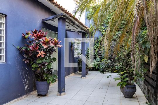 Área comum de casa à venda com 3 quartos, 280m² em Padre Eustáquio, Belo Horizonte