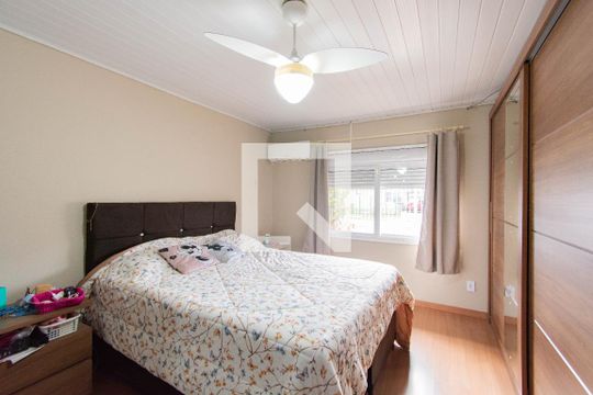 Quarto de casa à venda com 4 quartos, 200m² em Harmonia, Canoas